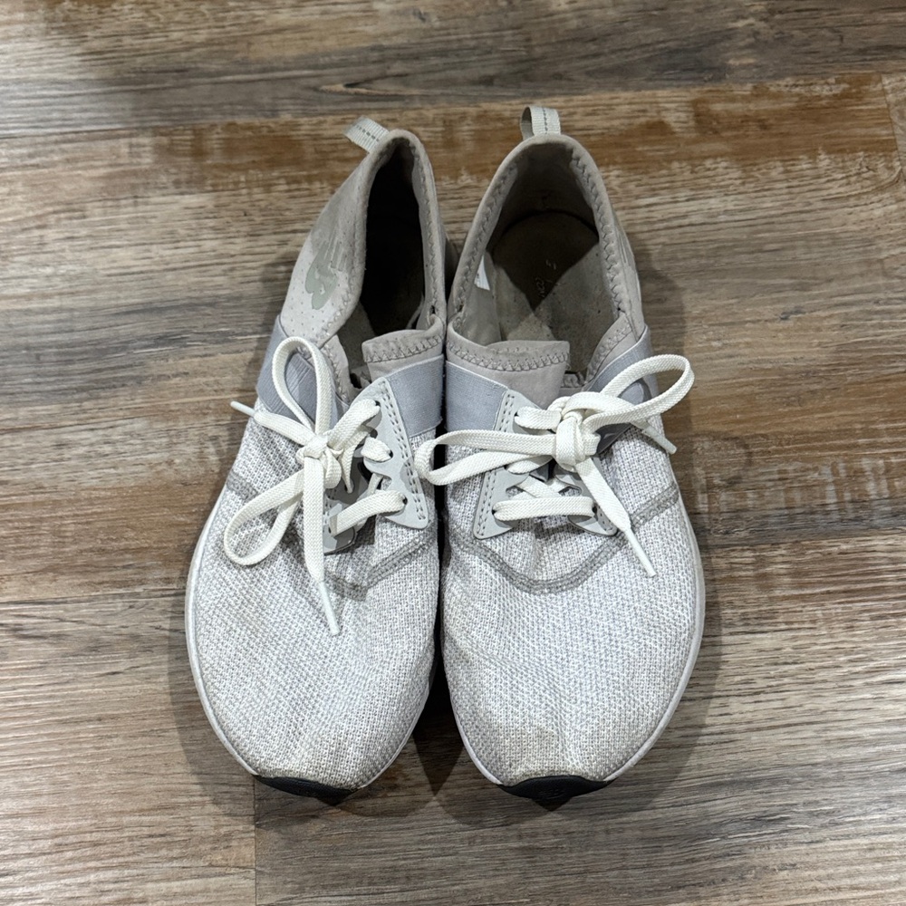 New Balance Women's Light Gray Sneakers